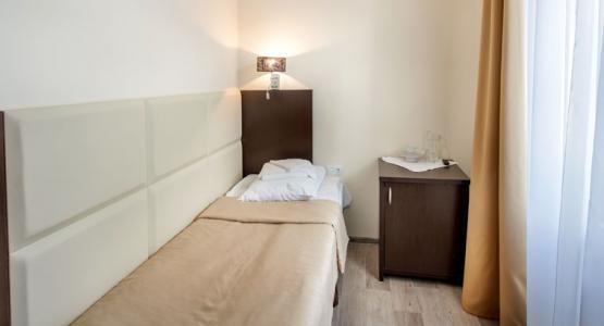 1 местный 1 комнатный Стандарт Плюс с раздельным размещением (9 м²), малая комната в Блоке санатория Бештау в Железноводске