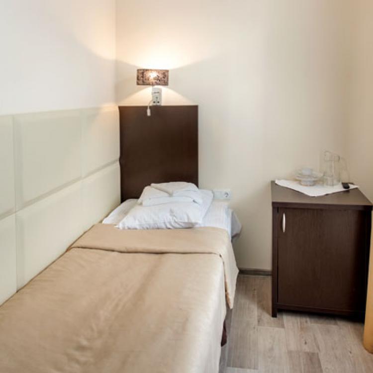 1 местный 1 комнатный Стандарт с раздельным размещением (9 м²), малая комната в Блоке